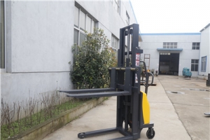 10個簡單辦法降低電動堆高車使用成本