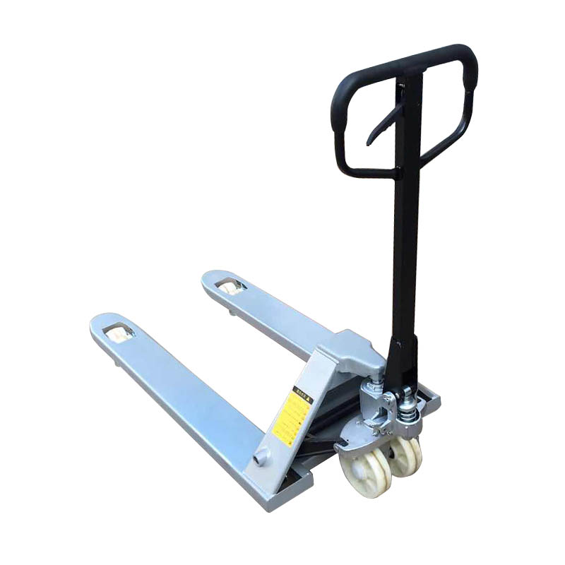 倉儲(chǔ)叉車廠家電動(dòng)叉車特點(diǎn)及工作環(huán)境