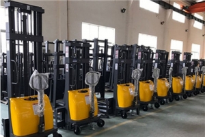 半電動液壓堆高車使用時應注意哪些？