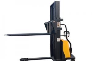 半電動堆高車廠家詳解半電動堆高車