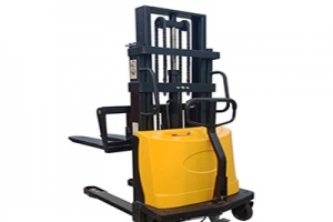 怎樣辨別半電動堆高哪家好？