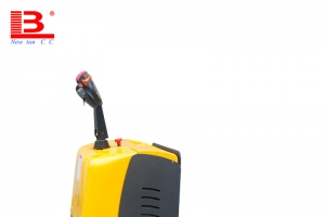 電動液壓搬運車的基本結(jié)構(gòu)