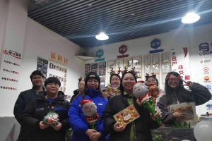 新牛頓電動叉車廠家成功舉辦圣誕節慶?；顒?></a>
            </div>
            <div   id=