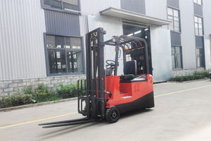 電動叉車行駛系統的功能及組成