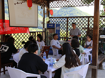 新牛頓叉車年會(huì)
