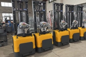 站架式堆高車：高效倉儲作業的智能之選