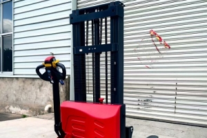 步步穩行，安全堆高——步行堆高車操作與安全管理指南