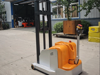 新牛盾平衡重式堆高車