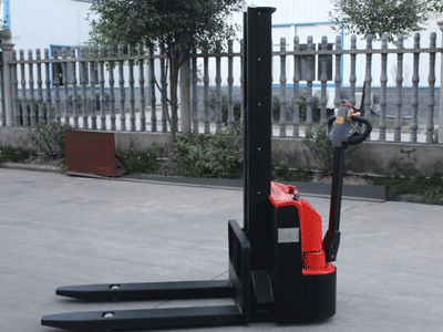 電動堆高車定制款