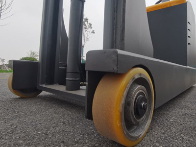 新牛盾平衡重堆高車