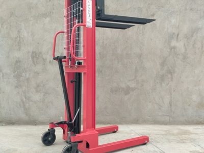 手動液壓堆高車現貨供應　性能值得信賴