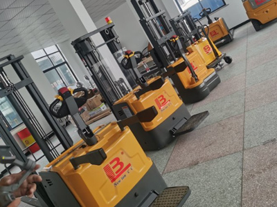 倉儲物流叉車