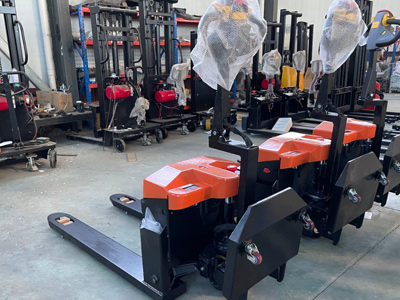 站駕式全電動搬運車好不好用?好用且不貴