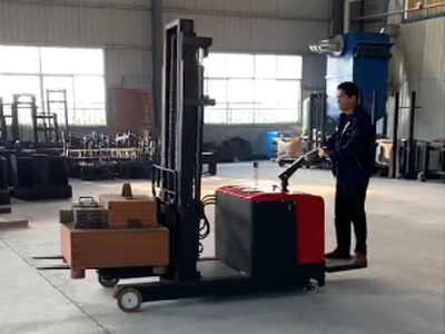 堆高車廠家直供