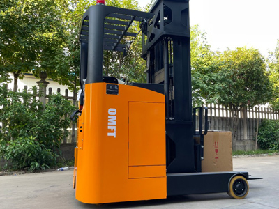 空間小堆得高?靈活型站駕式前移堆高車一招搞定