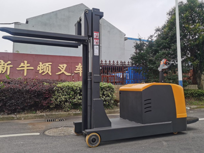 站駕式平衡重堆高車產品詳解(2026年最新)